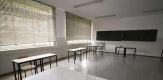 Ragazza di 17 anni in coma da 18 mesi bocciata a scuola: “Troppe assenze”
