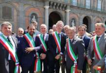 Elezioni Regionali, la rivolta dei sindaci: “Vogliamo candidarci senza dimetterci”