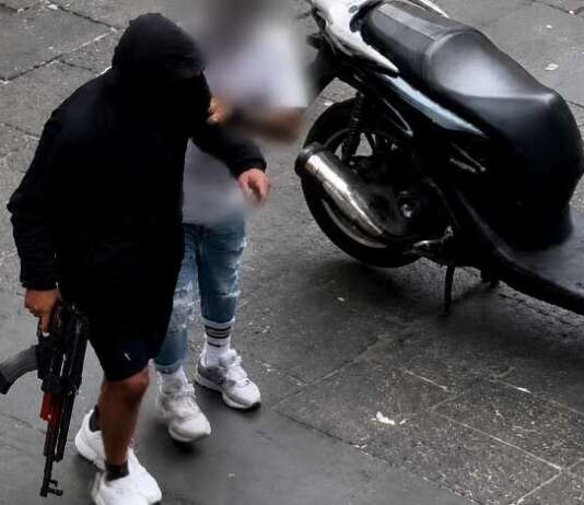Sparatoria in centro a Napoli, proseguono controlli a tappeto delle forze dell’ordine