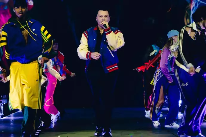 il regalo pi249 grande di tiziano ferro al maradona 232 per sal da vinci da Anteprima24.it il regalo pi249 grande di tiziano ferro al maradona 232 per sal da vinci
