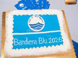 Vico Equense alza di nuovo la Bandiera Blu, il mare è futuro