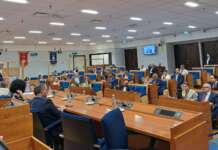 Trasporti in Campania, scontro in Consiglio regionale: il centrodestra attacca, Fico rilancia sulla svolta EAV