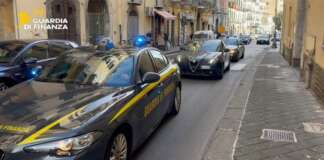 Cocaina dal Sud America via mare: due misure cautelari nell’inchiesta della DDA