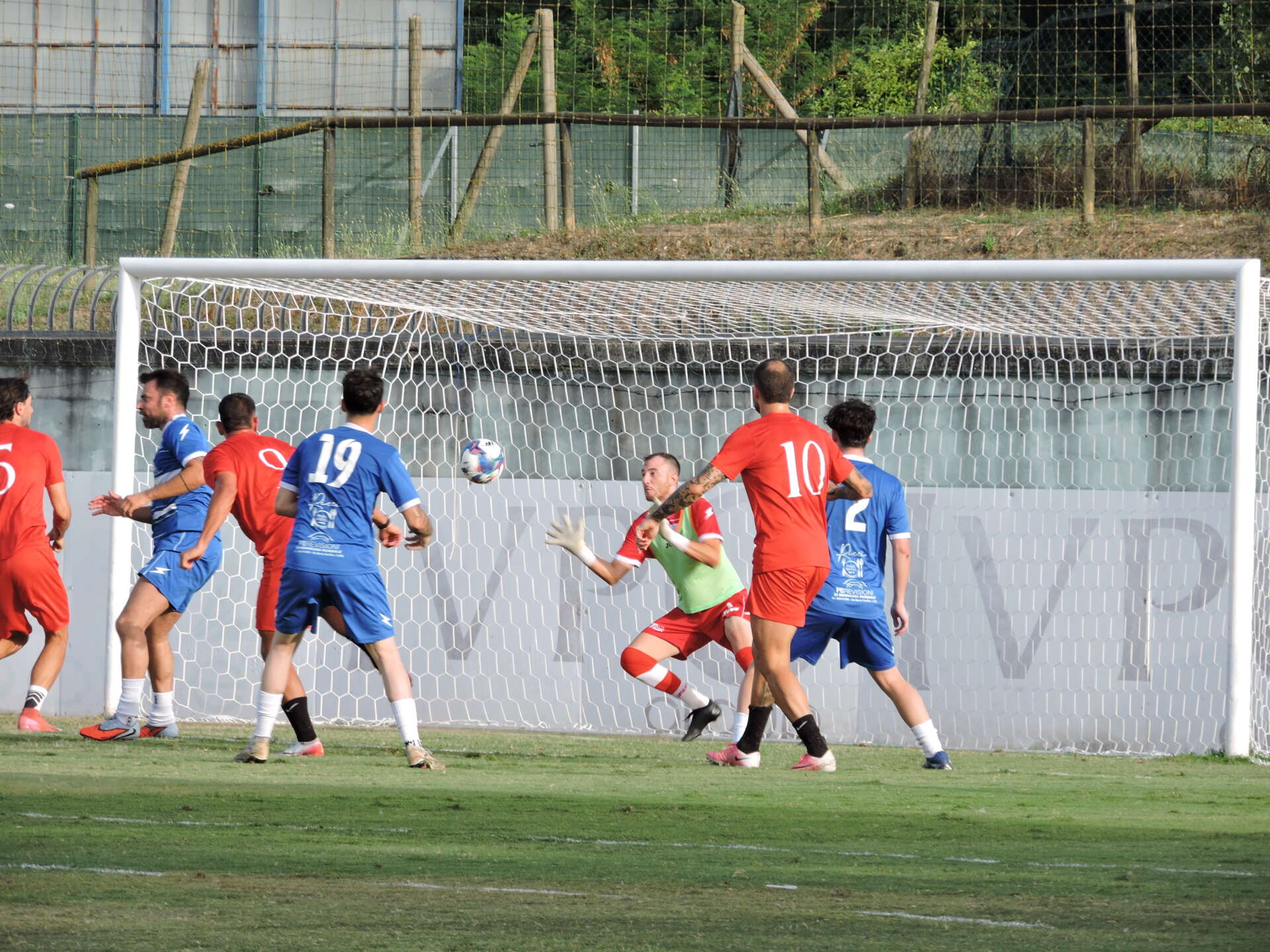 foto benevento calvi 22 0 pioggia di gol manita di salvemini e mignani da Anteprima24.it foto benevento calvi 22 0 pioggia di gol manita di salvemini e mignani