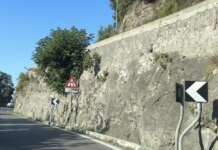 Costiera Amalfitana, stop rinviato: sospesa fino al 27 luglio l’ordinanza sui mezzi pesanti Costiera amalfitana