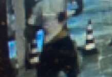 Prima la rissa, poi la coltellata: un video ricostruisce l’aggressione