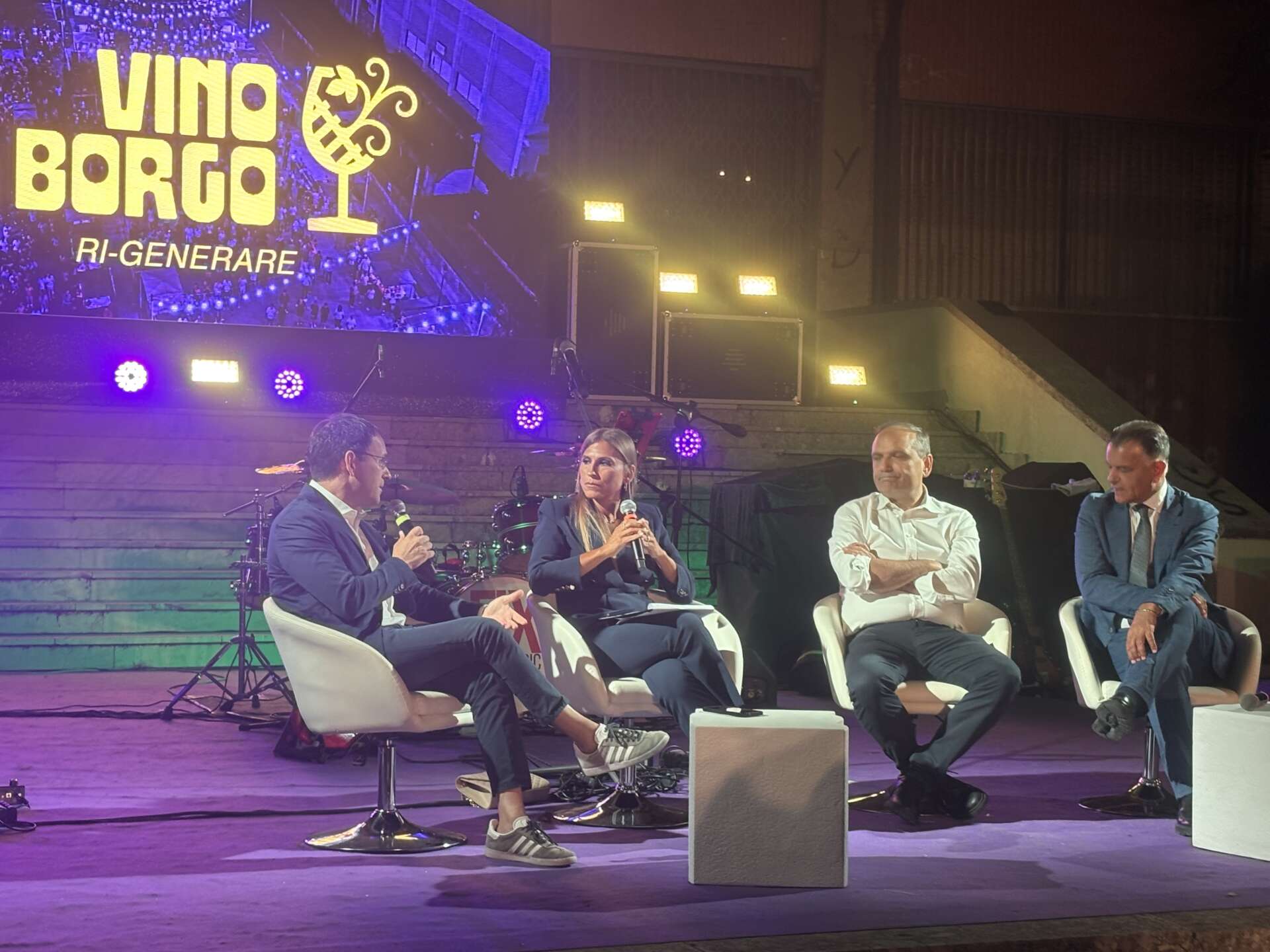 febbre da concertone avellinesi a caccia del big di ferragosto da Anteprima24.it febbre da concertone avellinesi a caccia del big di ferragosto