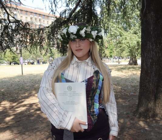 “Chiamatemi dottoressa”: Big Mama si laurea con dedica speciale