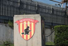 Benevento, pronte le nuove maglie: tre date per la presentazione Logo Benevento