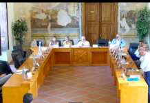 Solofra: Consiglio infuocato, Petrone la spunta alla Presidenza