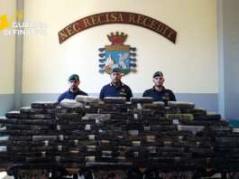 Maxi operazione antidroga a Napoli: sequestrati 113 kg di cocaina Sequestro record di cocaina a Napoli, Guardia di Finanza