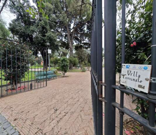 Turiste aggredite in centro: la dinamica della notte di paura a Salerno