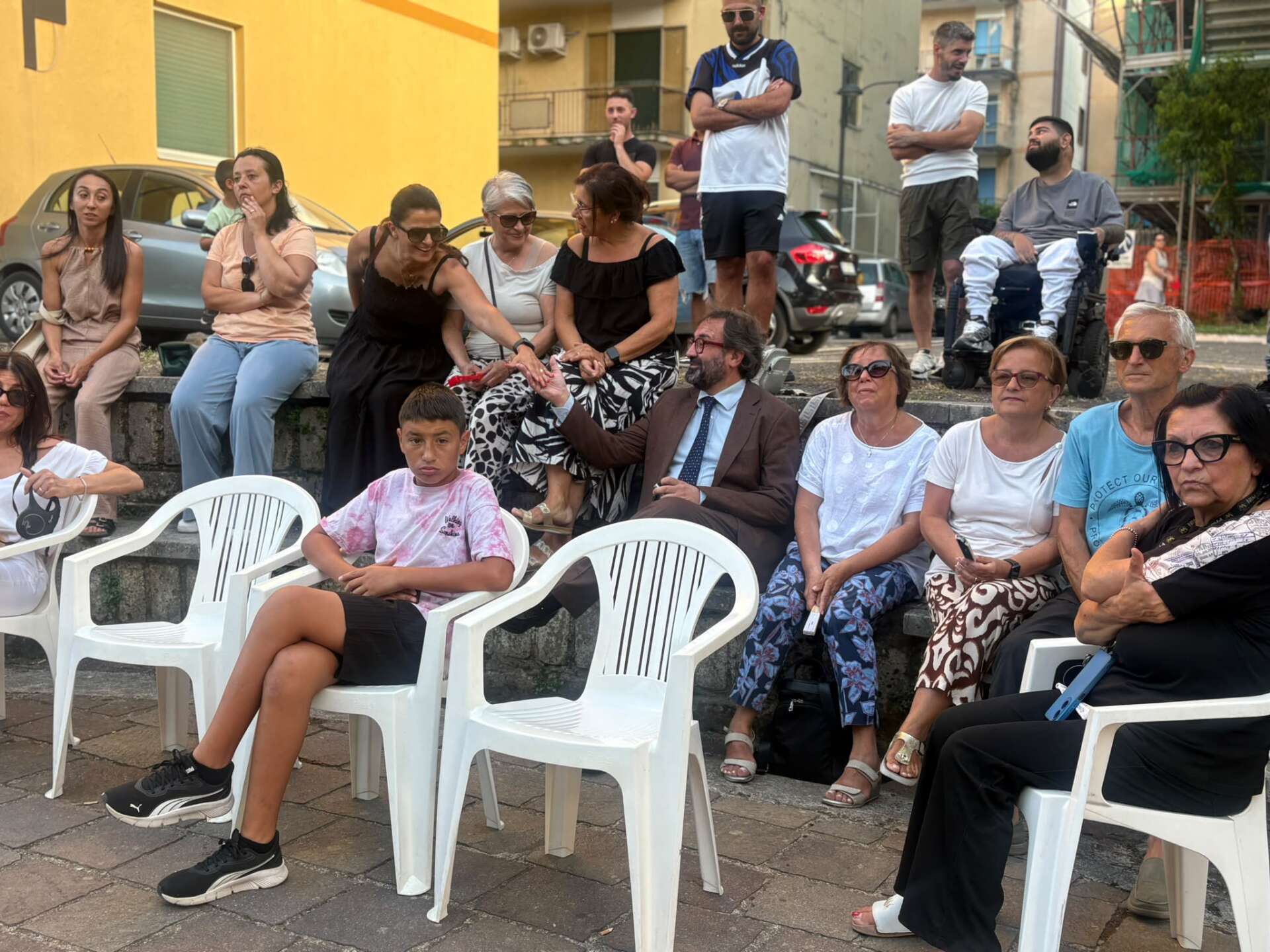 no al dormitorio i veri poveri siamo noi protesta da borgo ferrovia da Anteprima24.it no al dormitorio i veri poveri siamo noi protesta da borgo ferrovia