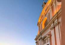 L’arte al tramonto che sa di estate: Vico Equense riapre i musei di sera