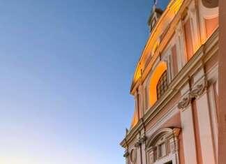 L’arte al tramonto che sa di estate: Vico Equense riapre i musei di sera