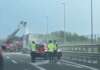 VIDEO/ Camion avvolto dalle fiamme: autostrada bloccata, traffico in tilt e chilometri di coda