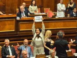 VIDEO/ “Fuori le chat”, la senatrice Bilotti incalza la maggioranza sul caso Delmastro