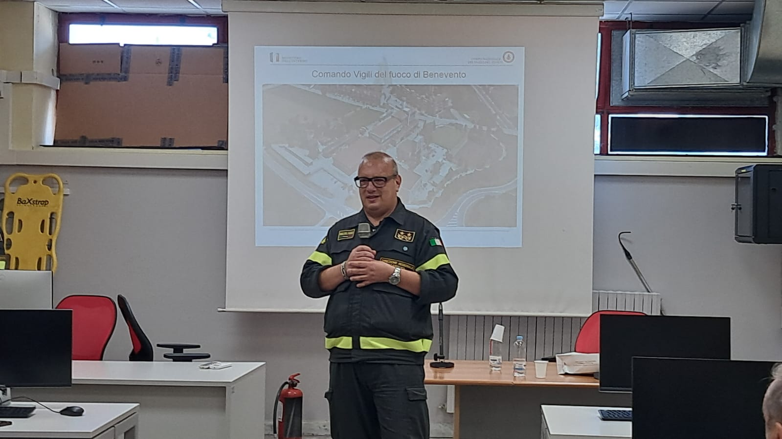 vigili del fuoco il direttore regionale mazzaro in visita a benevento un comando tra i pi249 apprezzati della campania da Anteprima24.it vigili del fuoco il direttore regionale mazzaro in visita a benevento un comando tra i pi249 apprezzati della campania