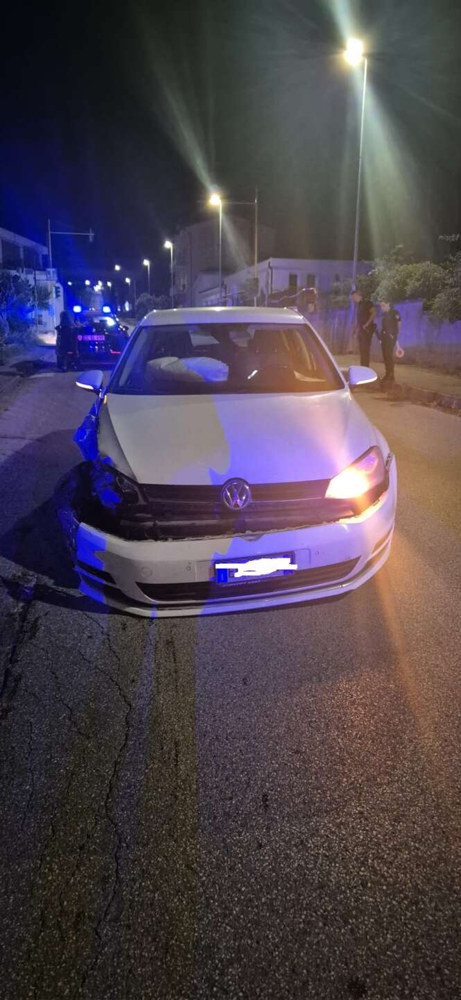 perde il controllo e la sua auto finisce fuori strada ferito un 50enne da Anteprima24.it perde il controllo e la sua auto finisce fuori strada ferito un 50enne