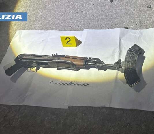 Rissa e spari a Montesanto: movente da chiarire, ma può allargarsi indagine della Dda di Napoli