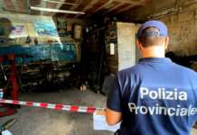 Officina abusiva nella Terra dei Fuochi: scattano sequestro e denuncia