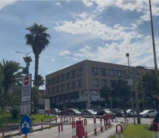 Ruggi di Salerno, guasto alla rete elettrica: sospese alcune attività
