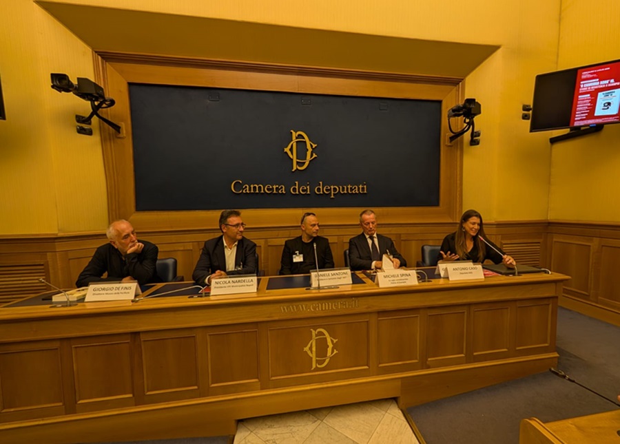 la scampia che resiste librodisco degli 8216a67 presentati alla camera da Anteprima24.it la scampia che resiste librodisco degli 8216a67 presentati alla camera