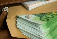 Si impossessa di 350mila di fondi: sequestro per dipendente comunale