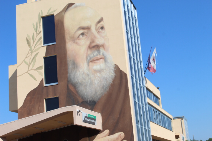Immagine Padre Pio, stazione Valle Caudina