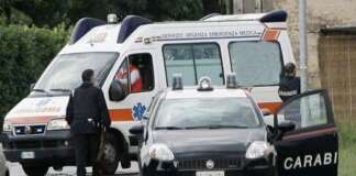 Incidente lungo la via Domitiana: 4 auto coinvolte, un morto