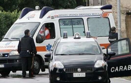 Incidente lungo la via Domitiana: 4 auto coinvolte, un morto