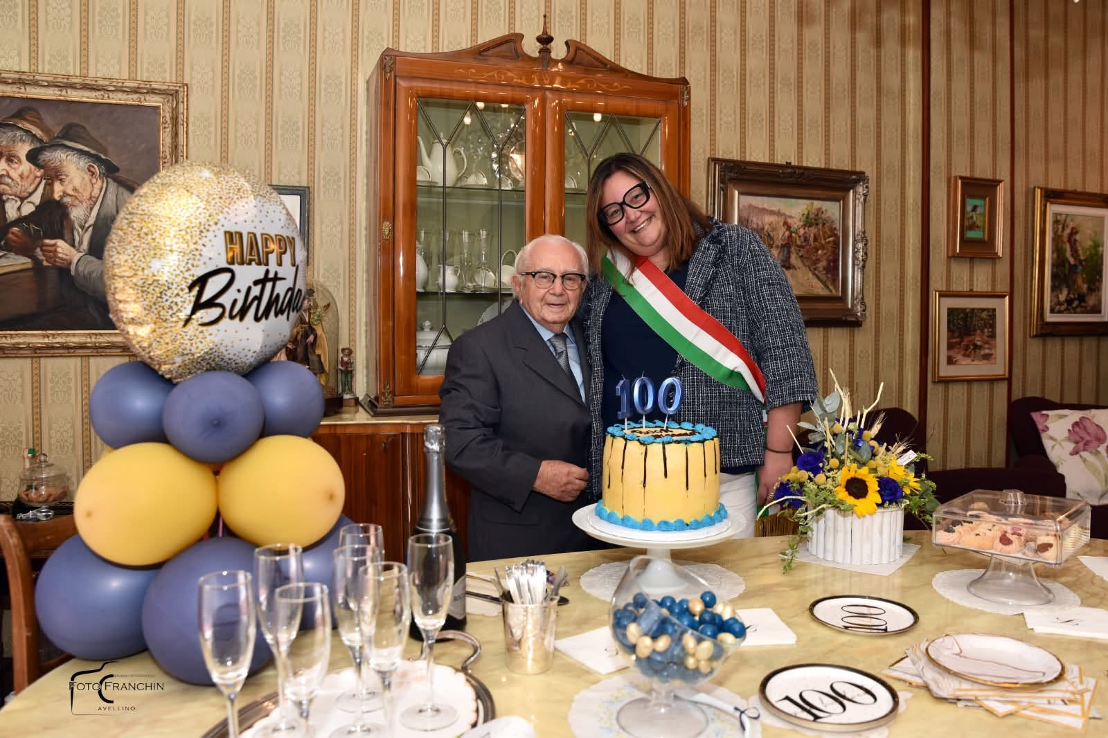 cento candeline per il professor lindoro festa l8217omaggio da Anteprima24.it cento candeline per il professor lindoro festa l8217omaggio