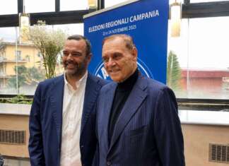 Miasmi e inquinamento, Mastella dà la colpa alla Regione: ma in Regione governa suo figlio