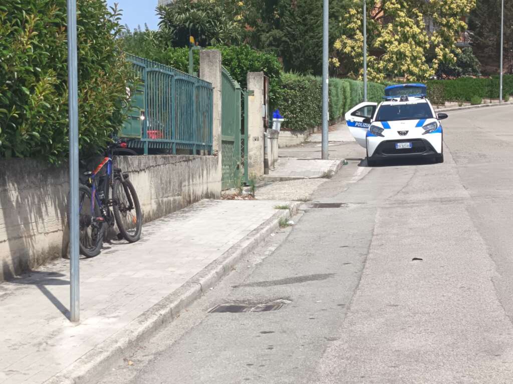 benevento ciclista cade per evitare un8217auto trasportato in ospedale da Anteprima24.it benevento ciclista cade per evitare un8217auto trasportato in ospedale