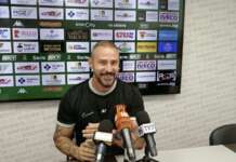 Verso Ascoli-Benevento, Floro Flores: “Domani serviranno carisma e dedizione. Sono strafelice della squadra” Floro Flores, conferenza stampa pre Benevento-Sud Tirol