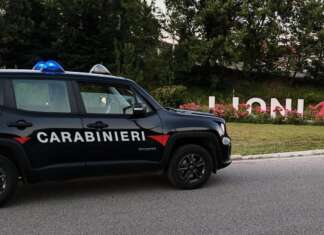 Minacciato di morte e inseguito fino a casa: scatta l’arresto