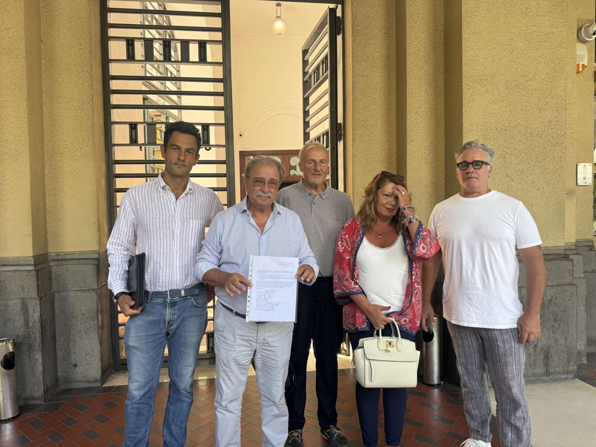 salerno opposizione compatta chiesto un consiglio comunale urgente su grand hotel e foce dell8217irno da Anteprima24.it salerno opposizione compatta chiesto un consiglio comunale urgente su grand hotel e foce dell8217irno