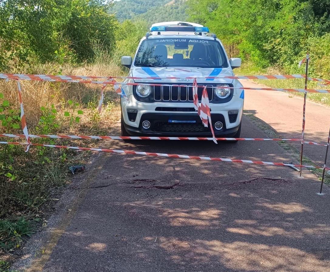 cade dalla bici per un dosso invisibile e finisce al pronto soccorso la ciclabile non 232 sicura da Anteprima24.it cade dalla bici per un dosso invisibile e finisce al pronto soccorso la ciclabile non 232 sicura