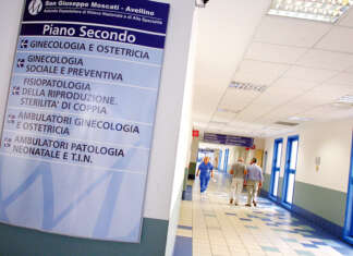 Aggressione in ospedale, medico ferito: scatta la denuncia