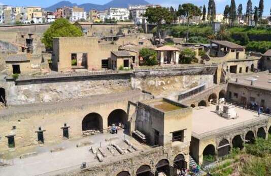 Tenta suicidio negli scavi di Ercolano, salvato dai carabinieri Scavi Ercolano