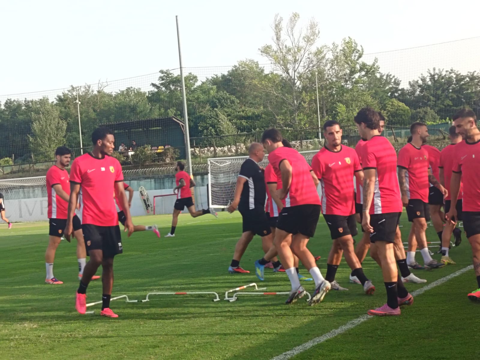 benevento seduta a porte aperte assenti due titolari della gara contro il modena da Anteprima24.it benevento seduta a porte aperte assenti due titolari della gara contro il modena