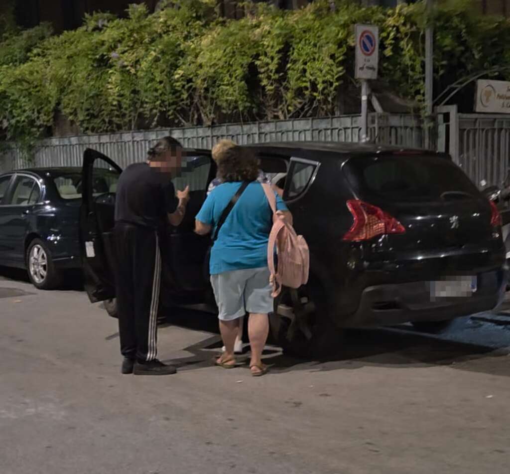 Tassista abusivo fermato a Salerno