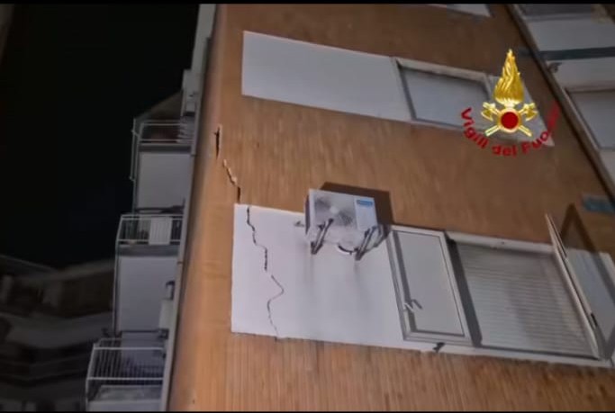 terremoto napoli 2026

