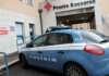 Caos in pronto soccorso, donna colpisce un poliziotto: denunciata