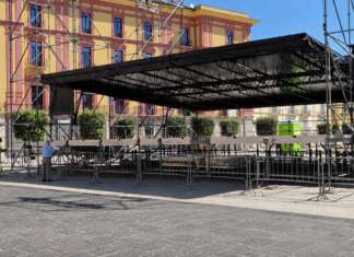 Il concertone cambia il centro: tre varchi e traffico ridisegnato Palco Avellino