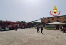 Incendio in appartamento a Eboli: Vigili al lavoro