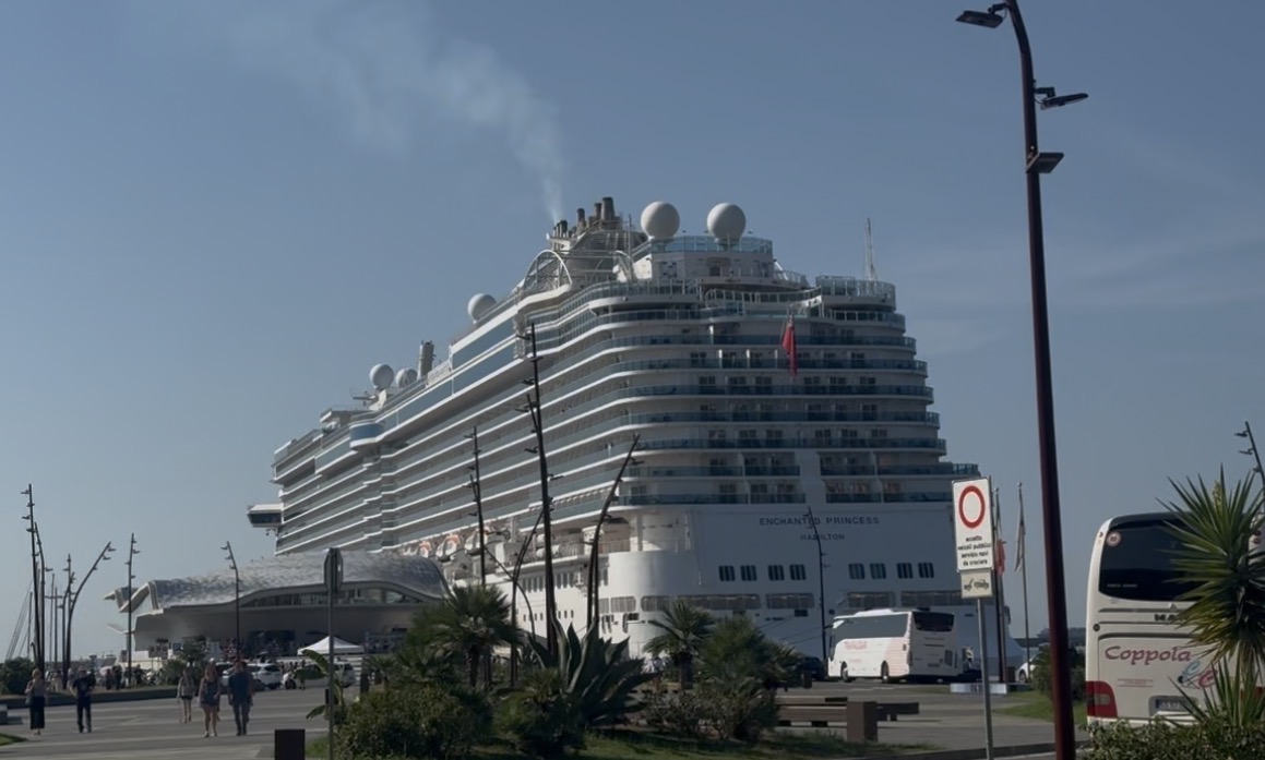 crescita del traffico crocieristico de luca rilancia l8217idea di una seconda stazione marittima da Anteprima24.it crescita del traffico crocieristico de luca rilancia l8217idea di una seconda stazione marittima