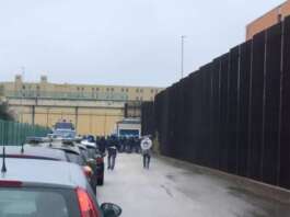 Indagato agente sannita a Prato, la Procura: “Gli spari quando 22enne non poteva scappare”