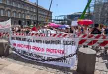 Campi Flegrei, Piantedosi in Prefettura: “Bene l’incontro”. I comitati: “Solo parole”