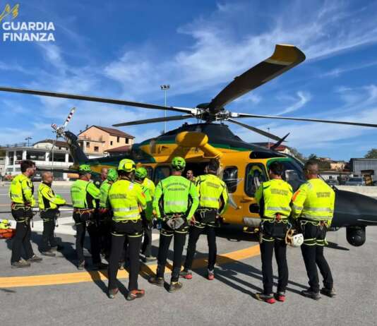 Dispersi e alpinisti da recuperare, maxi esercitazione in montagna